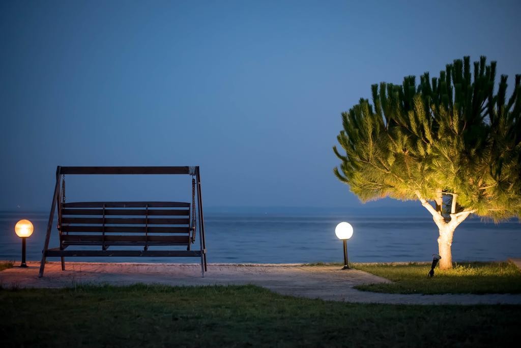 On The Wave Studios Sithonia Exterior foto