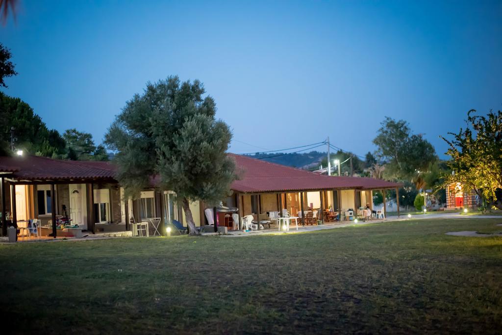 On The Wave Studios Sithonia Exterior foto